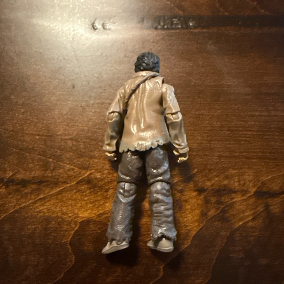 Indiana Jones Kingdom of The Crystal Skull CEMETERY WARRIOR Figure Hasbro 2007 - Picture 2 of 4